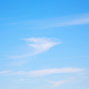 在天空中的意大利欧洲多云蓬松 cloudscape