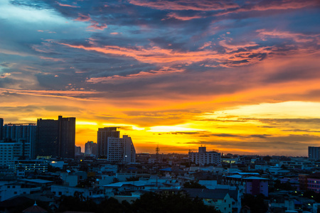 落日的天空暮光之视图曼谷城