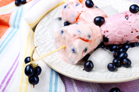 黑醋栗特写图片