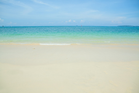 美丽的大海和沙滩图片