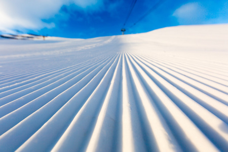 整齐的滑雪雪道