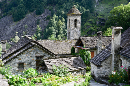 Foroglio 农村村庄上 Bavona 谷