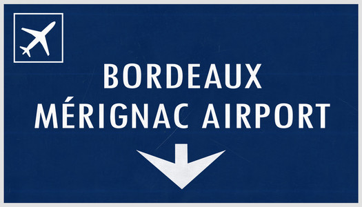波尔多法国机场公路标志
