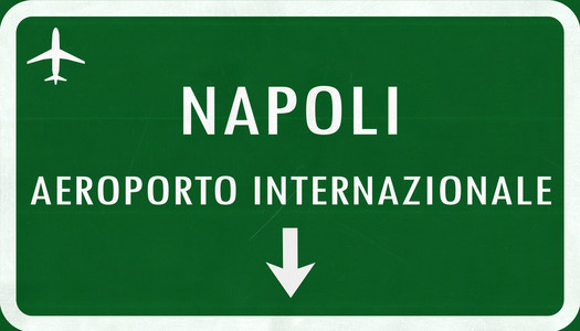 那不勒斯意大利机场公路标志