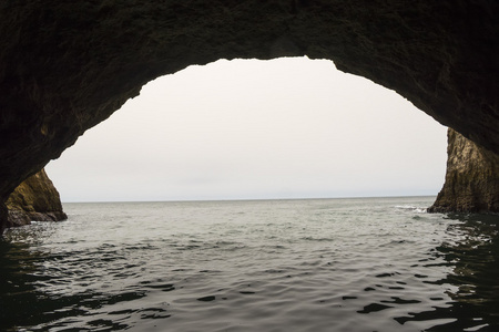 葡萄牙阿尔加维，Benagil 海滩洞穴