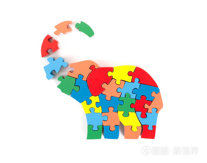 在大象形状的彩色拼图