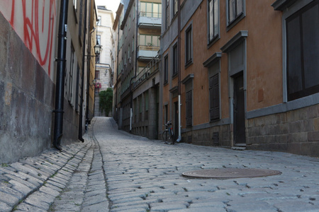 在旧城的狭窄街道 格姆拉斯坦 的瑞典斯德哥尔摩
