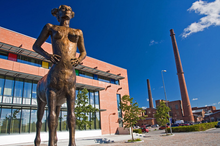 女人的半人马在瓦萨的雕像照片