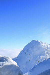 雪的山峰