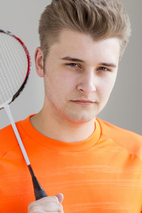 青少年羽毛球运动员图片
