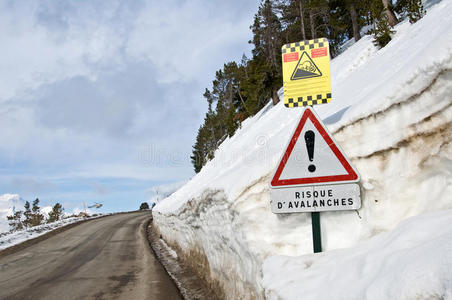 法国雪崩危险标志