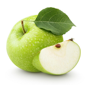 一种绿色的苹果，叶子和薄片被隔离在白色的上面