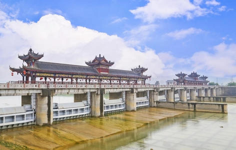 中国人行天桥