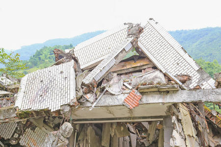 地震房屋