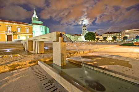 老扎达尔论坛喷泉夜景