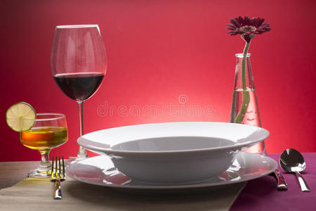 浪漫的鲜花餐桌