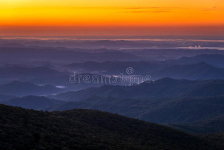 蓝岭山日出