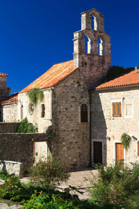 黑山布瓦的旧小教堂