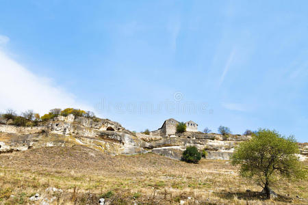 克里米亚山上的中世纪小镇丘夫特卡莱