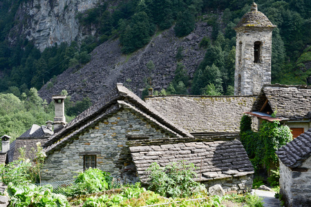 Foroglio 农村村庄上 Bavona 谷