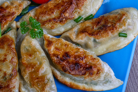 日本烹饪煎饺 