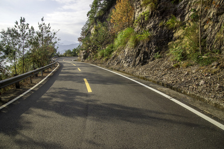 蜿蜒的道路背景