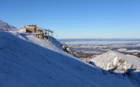 磨光 遥远的 美丽的 山谷 举起 滑雪 寒冷的 波兰 鞑靼人