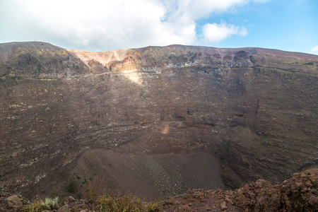 维苏威火山火山口