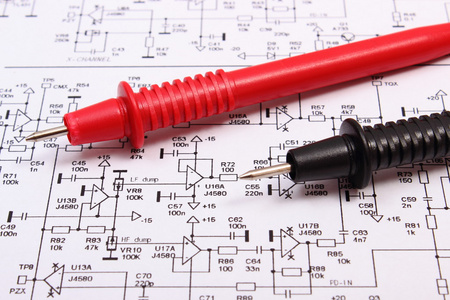 电子线路板和万用表的电缆图