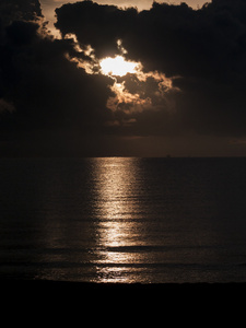 形象的一个美丽的黄昏的海洋