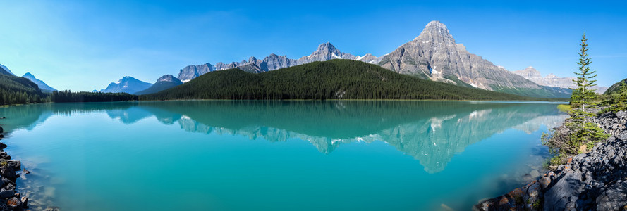 水禽湖在班夫国家公园的全景