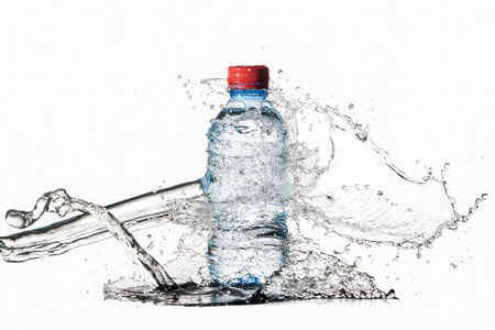 小塑料瓶水