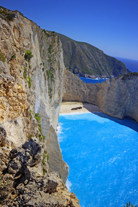 Navagio 海滩 沉船 在日落时扎金索斯岛上。希腊