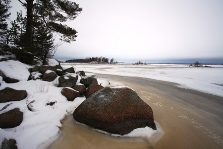 波罗的海的芬斯基海湾在冬天