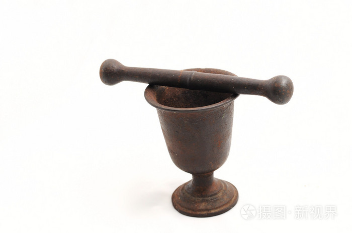 老式铁臼杵孤立