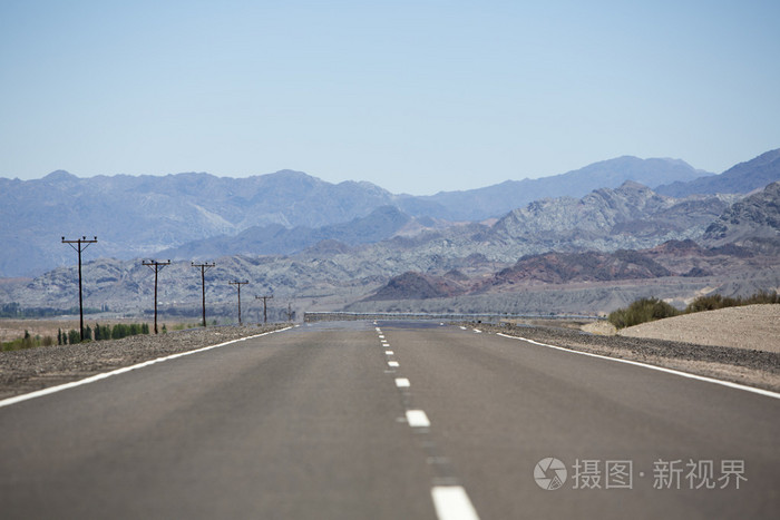 直的路线 40 和山脉，北部的阿根廷