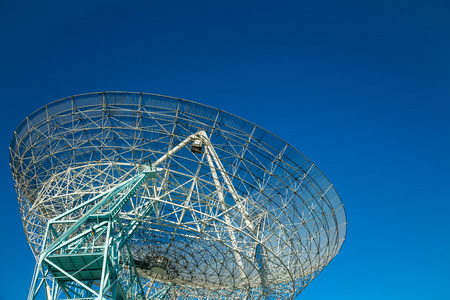 巨型射电望远镜