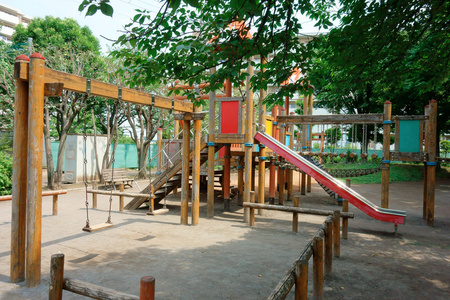 儿童游戏公园
