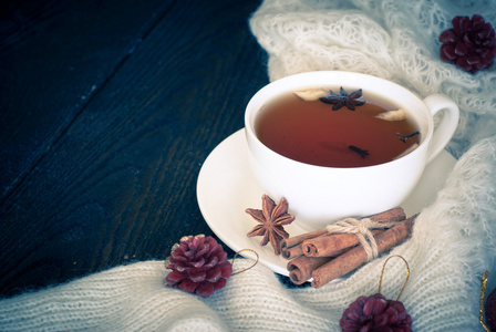 冬天红茶与香料