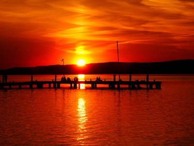 湖夕阳夏天