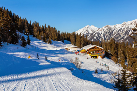 咖啡馆在山滑雪度假村加施奥地利