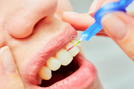 la correcta utilizacin de un cepillo de dientes para la higiene