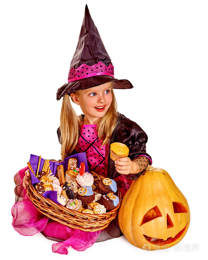 女巫儿童在万圣节派对