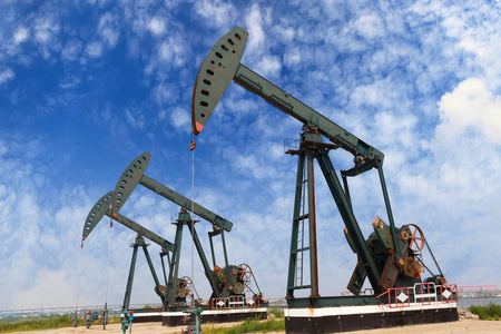 原油的油井钻机绿色润滑油泵图片