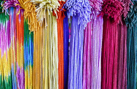 五颜六色的彩虹绳索背景