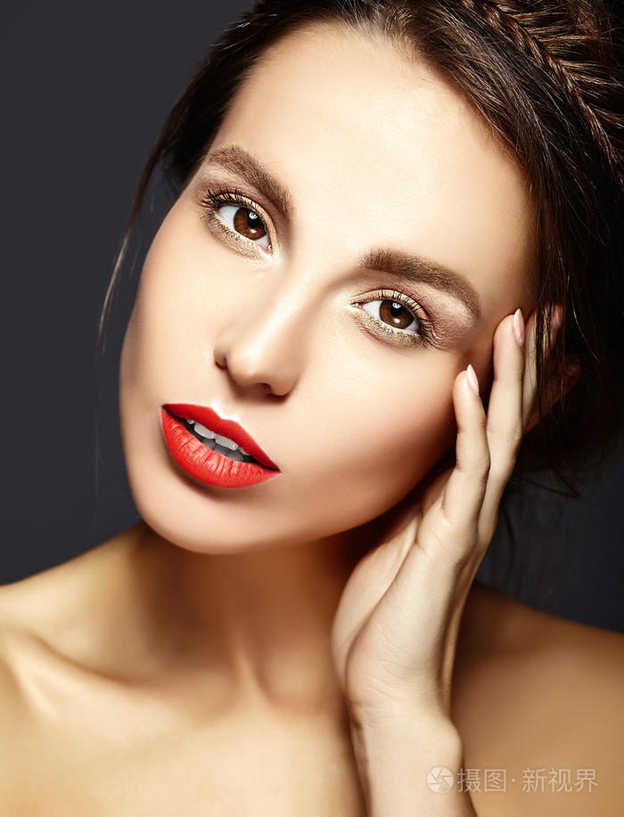 美丽的女性模特女士的魅力肖像,每日新鲜