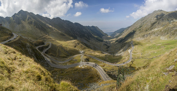 最佳的曲线山路。Transfagarasan，罗马尼亚