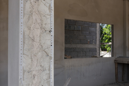 水泥柱在住宅建筑施工行业图片