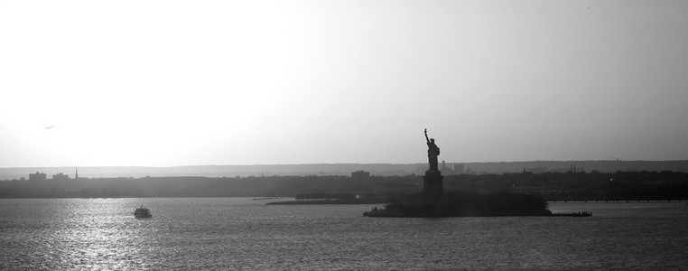 自由雕像在纽约全景大图