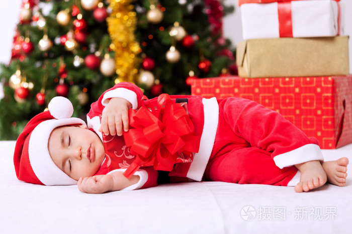 宝贝男孩圣诞老人睡觉